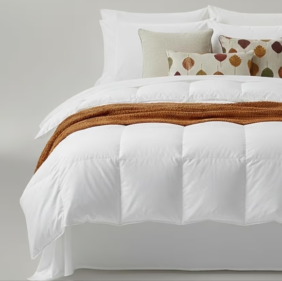 NIB FOSSFLAKES Nordic Sleep Comforter Duvet Denmark All Season Duvet King $400
